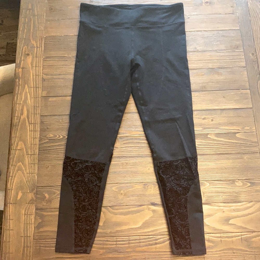 Fabletics Leggings - Size L - image 1
